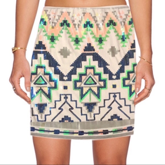 Express Sequin Aztec Skirt - Picture 6 of 7